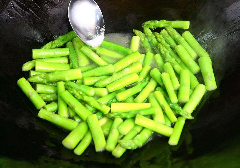 青菜怎么炒好吃又不变色 5种炒法好看又好吃