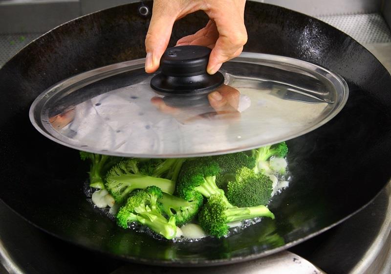 青菜怎么炒好吃又不变色 5种炒法好看又好吃