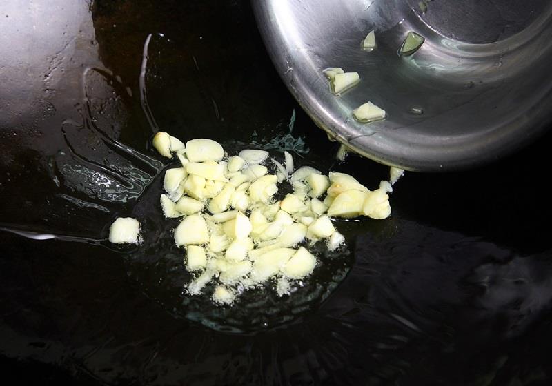 青菜怎么炒好吃又不变色 5种炒法好看又好吃