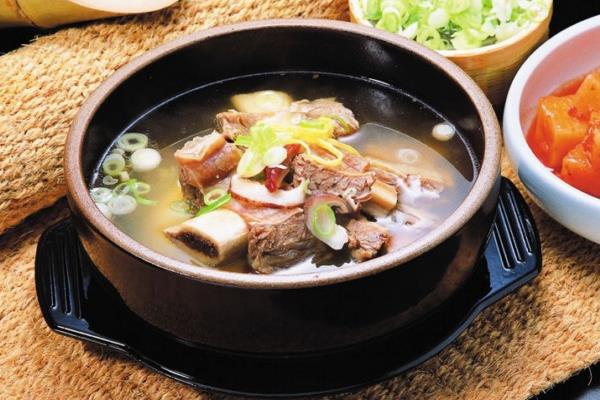 女性冬季喝的美容养生汤