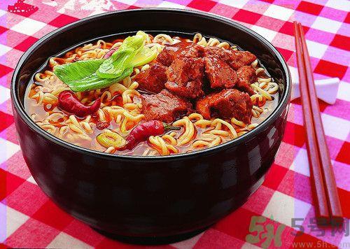 晚餐吃泡面会发胖吗?泡面吃多了有什么危害