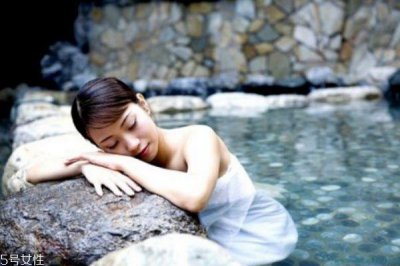 ​冬季里泡温泉时必须知道的小常识