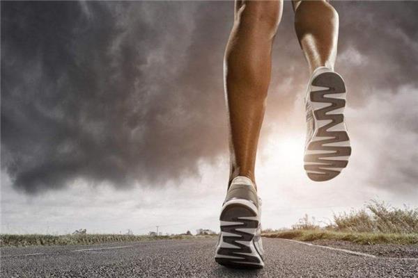 慢跑膝盖疼是怎么回事 骨头磨损所致