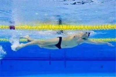 ​自由泳为什么那么累 和姿势有关