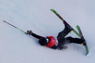 ​张可欣第三轮失误摔倒 滑雪比赛dns是什么意思