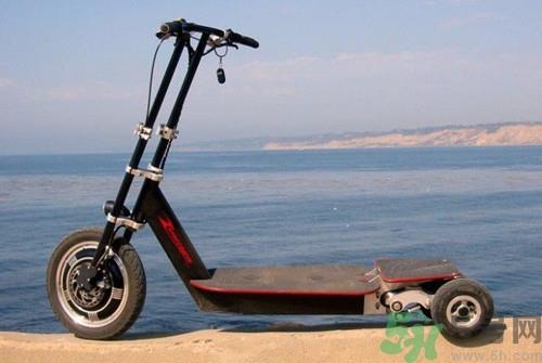 电动滑板怎么玩?电动滑板车能在马路上玩吗