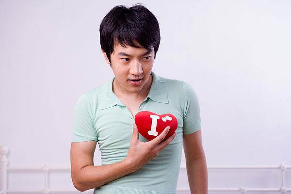 怎样表白成功率高 善用右耳优势