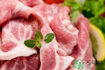 ​冬天没有冰箱肉可以放几天？生肉没有冰箱怎么保存？
