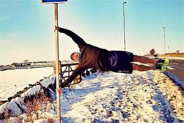 人体旗帜要练多久 基本功很重要