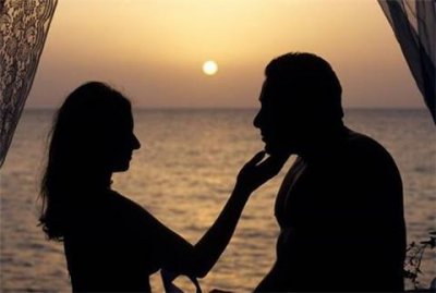 ​怎么跟陌生女孩聊天拉近感情，让她不再那么高冷？