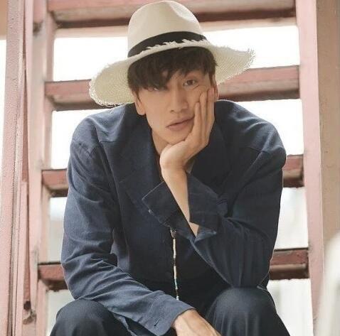 娱乐李光洙女朋友是谁？李光洙女朋友和李光洙怎么在一起的？  1