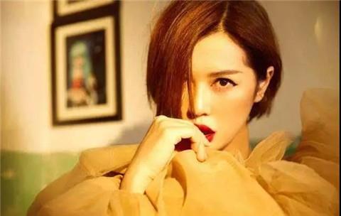 聊天怎样试探女生喜欢你