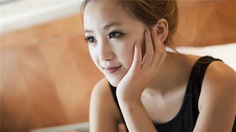 追女生要每天发早安晚安吗？ 坚持能打动女生吗？