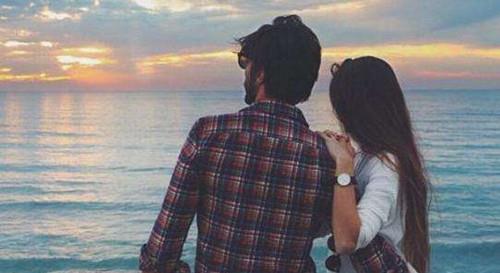 晚上和女生聊天好吗 晚上和喜欢的人聊天好吗