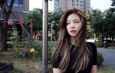 已婚男女偷偷聊天说明什么1