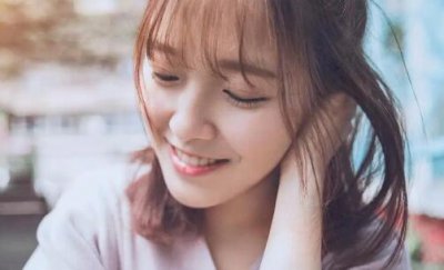 ​怎么判断一个女生喜欢你还是把你当备胎？