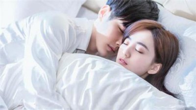 ​吵架后女朋友对你爱答不理怎么办