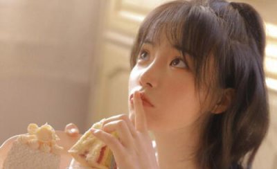 ​女生发吼吼什么意思？女生发吼吼怎么回