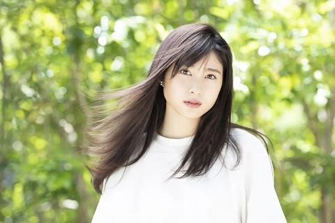 女生说好冷强行撩她