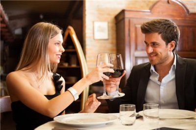 ​异地恋怎么哄女友？异地跟女朋友吵架后如何挽回？