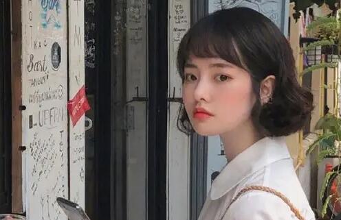 聊天没话题怎么办？她不回我信息怎么办？