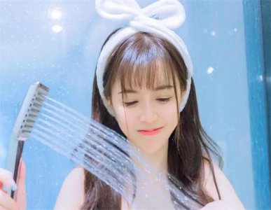 ​和女生出来约会聊什么，跟女生出来约会