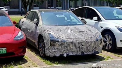 ​砍掉仪表和实体按键 小鹏子品牌首车内饰首曝：特像特斯拉