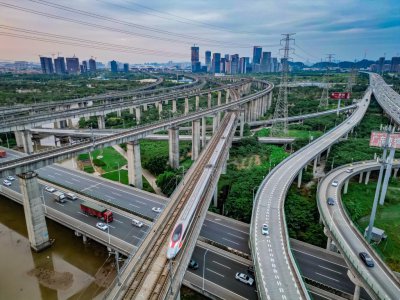 ​广铁6月15日起增开往返香港高铁列车，首开香港至张家界高铁