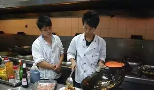 厨房菜式出品味道不稳定？试试以下几种方法