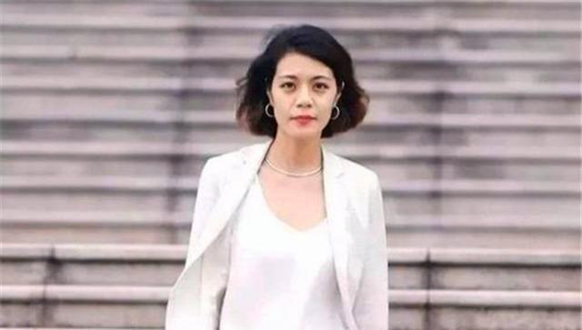 复旦导师陈果为什么跌落神坛？梁宏达道出原因，解释一针见血