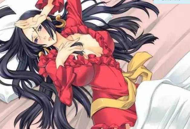 女帝与路飞的多个“暧昧”画面, 路飞还是别做海贼王了!