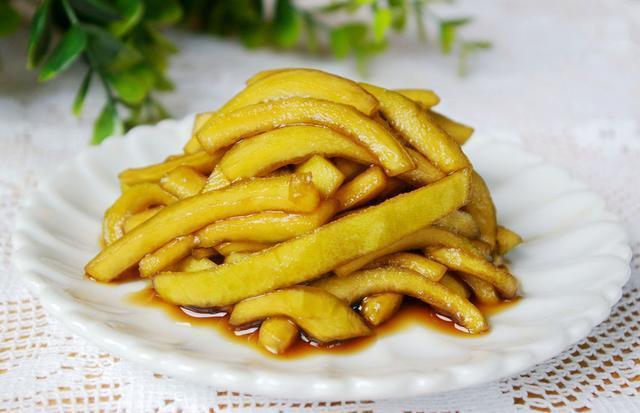 美食推荐：木耳拌黄瓜，糖醋西瓜皮，凉拌鸡爪的做法