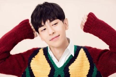 迪丽热巴发型多变愈显俊美，微博互动疑似透露恋情