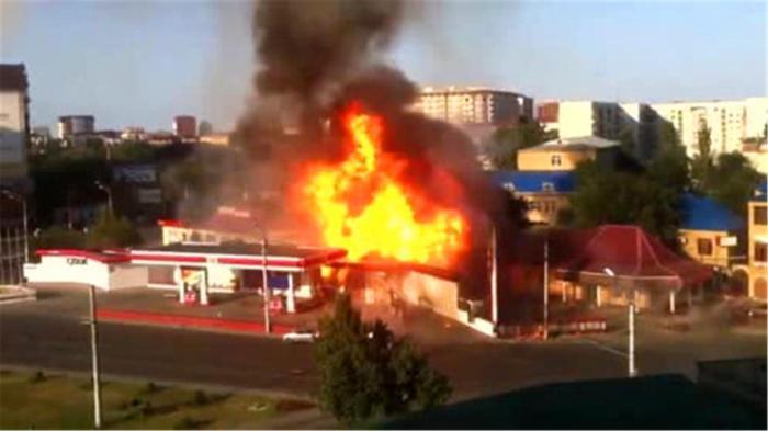 法国著名大学发生大爆炸, 烟雾弥漫, 多人伤亡, 马克龙怒查真相