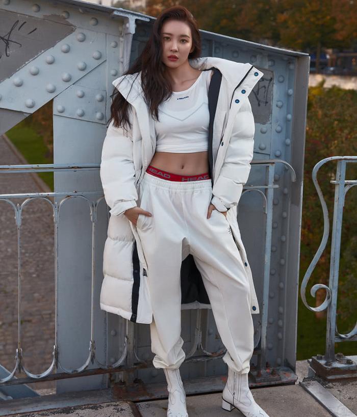 韩国第一美腿李宣美最新写真曝光 最后一张最拉风