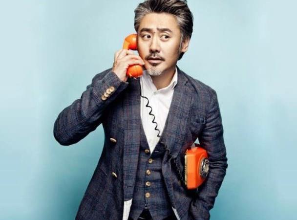 陈昱霖父母照片曝光，悠闲度假，吴秀波的妈妈却被送往敬老院