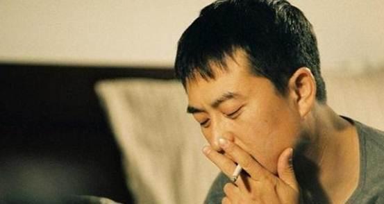 明星抽什么牌子的烟？陈道明万宝路，胡歌中华，汪峰那英是中南海