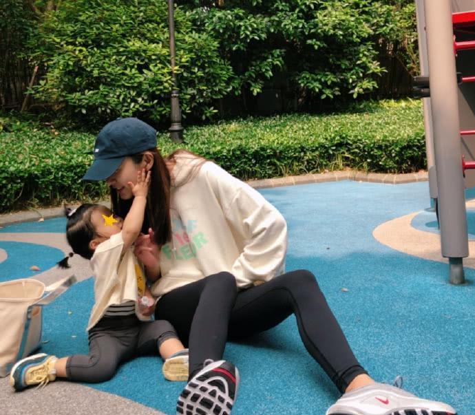 陈赫前妻许婧出书谈离婚, 张子萱宣示主权一招致胜