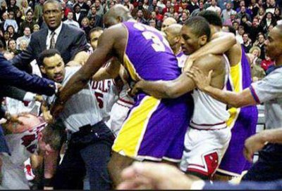 ​奥尼尔评历史最强打架阵容：这五个人组一队，对手都要流眼泪！