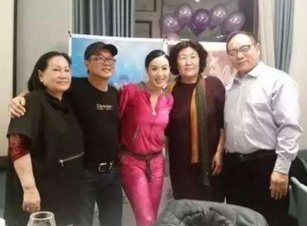 48岁钟丽缇成功怀第四胎？小12岁老公是独子，婆婆希望能多生一些