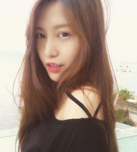 娱乐圈唯一一个经纪人比明星还漂亮, 网友: 别干经纪人了, 出道吧