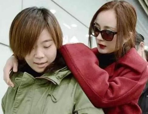 娱乐圈唯一一个经纪人比明星还漂亮, 网友: 别干经纪人了, 出道吧