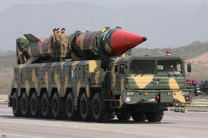巴基斯坦军费不足百亿，为何会有核武器？一个大国在背后默默支持