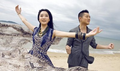 ​做评委上春晚，火出圈的草根歌手“草帽姐”为何被本地人嫌弃？