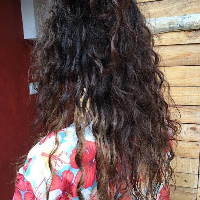 整头烫小卷的发型，洋气又个性