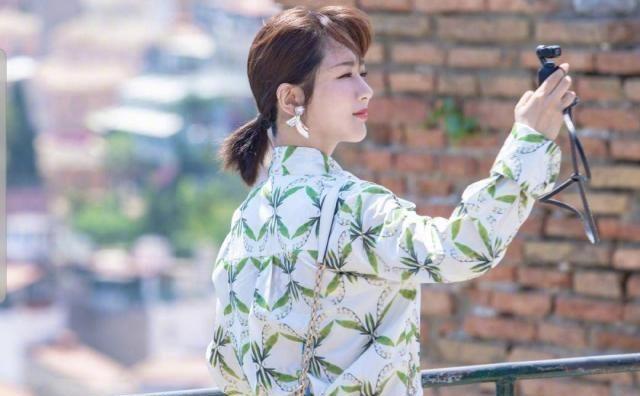 杨紫经纪人深夜发文后秒删，6字引无限遐想，新戏能否顺利开拍？