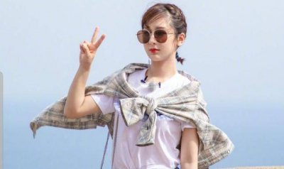 ​杨紫经纪人深夜发文后秒删，6字引无限遐想，新戏能否顺利开拍？