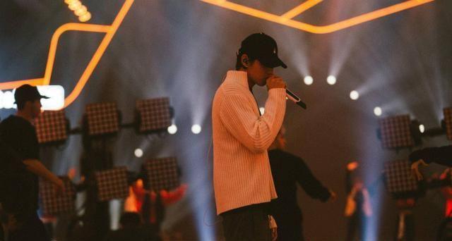 杨紫经纪人深夜发文后秒删，6字引无限遐想，新戏能否顺利开拍？