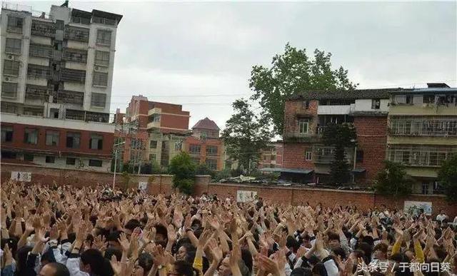 下一站，于都实验中学，你是否和我一样把青春留在这里？