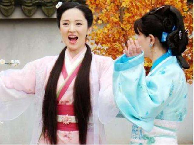 美女说上联：“面对面吃面”，和尚立即说出下联，女子恼羞成怒